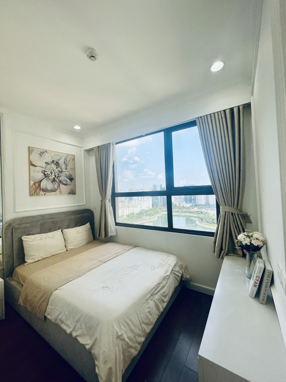 Thật Không Tin Nổi, Chỉ 4.8 Tỷ, Có ngay CH 72m2 2PN full nội thất view hồ VINHOMES DCAPITALE 4