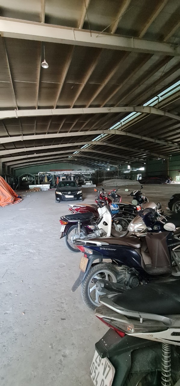 Cho thuê kho xưởng gần Cầu Mai Lĩnh, Hà Đông , Hà Nội, xe container đỗ trong kho, bảo vệ , PCCC 1