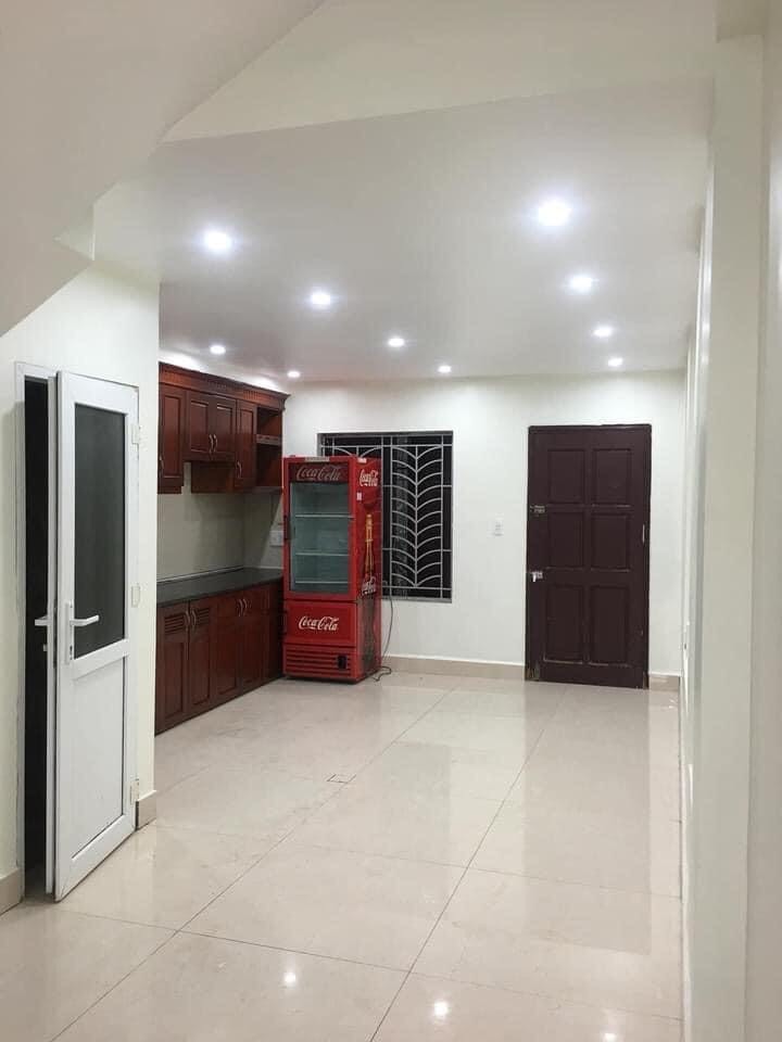 Cho thuê nhà 5 tầng tuyến 2 Lê Hồng Phong 60M  có 7 phòng  ngủ giá 25tr tháng 2