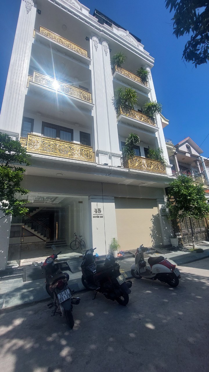 Nhà xây mới 5 tầng thang máy- khu phân lô phố Văn Cao , Ngô Quyền , Hải Phòng