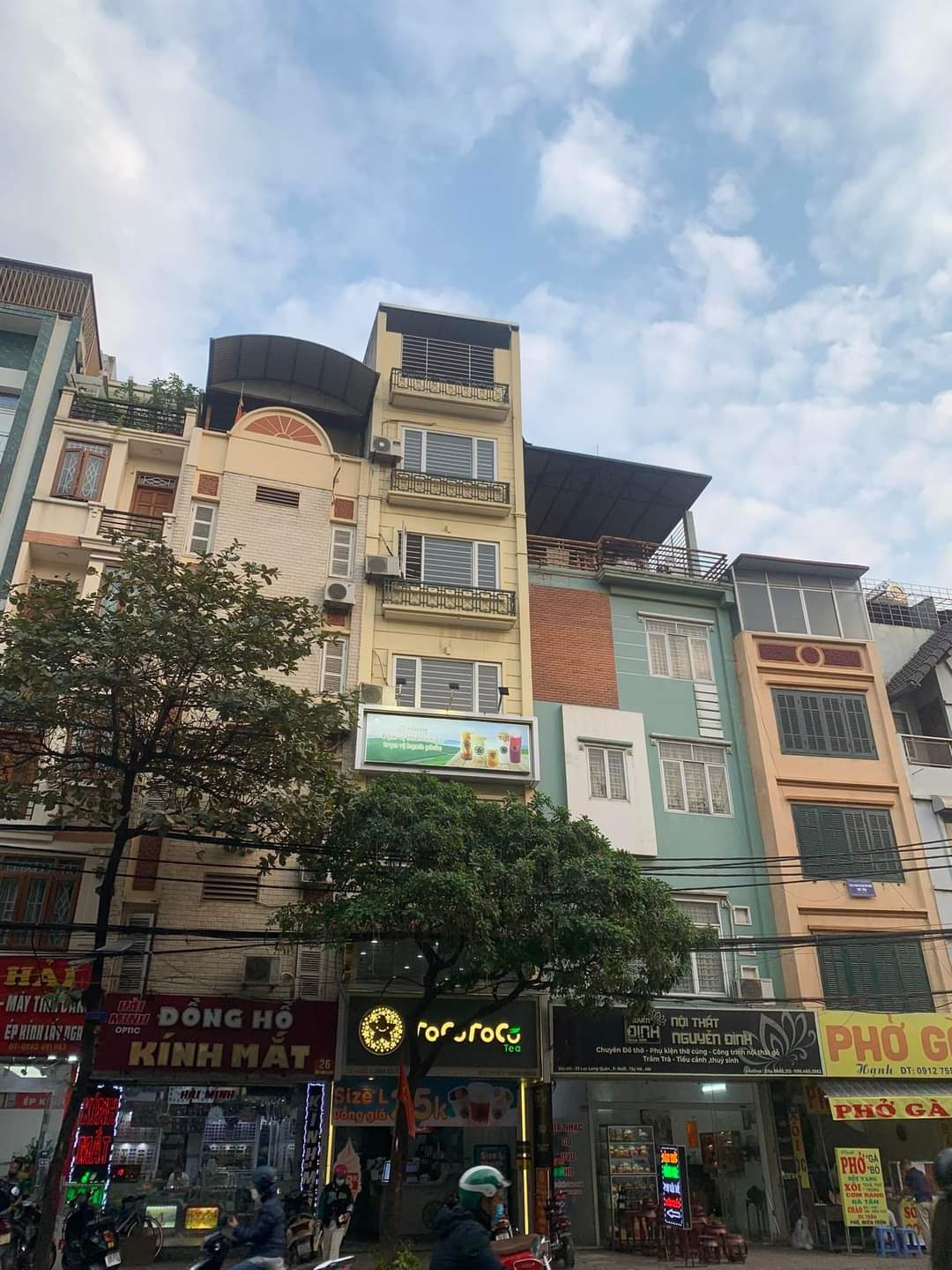 Bán nhà mặt phố Lạc Long Quân, gần Bưởi, nở hậu, kinh doanh, 7 tầng thang máy, 55m2, 23 tỷ