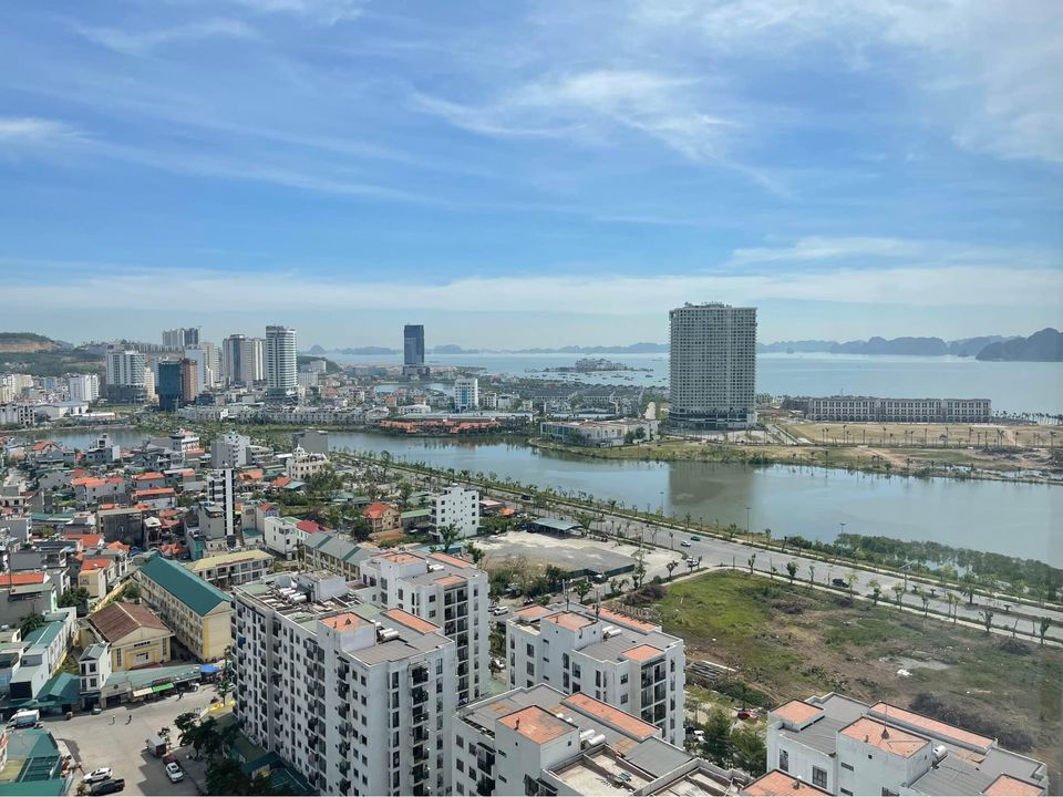 BIỆT THỰ 300m2 ĐƠN LẬP 100% View Hồ Bán đảo 3 Hùng Thắng - Phường Bãi cháy - Hạ Long 4