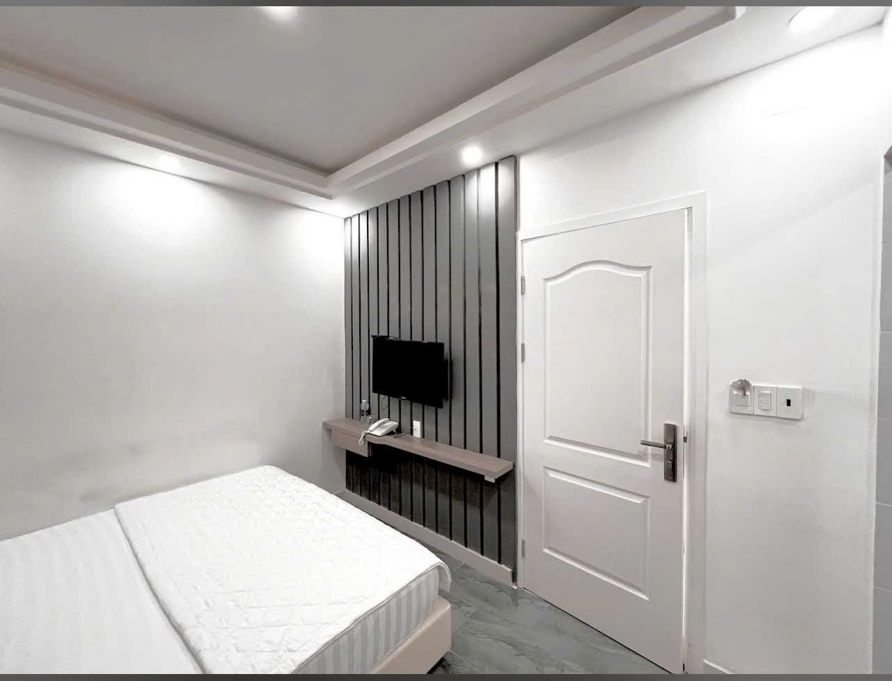 Cần bán Homestay - Khách Sạn đường Hoa Hồng, Phường 2, Diện tích 92m², Giá 24 Tỷ 4