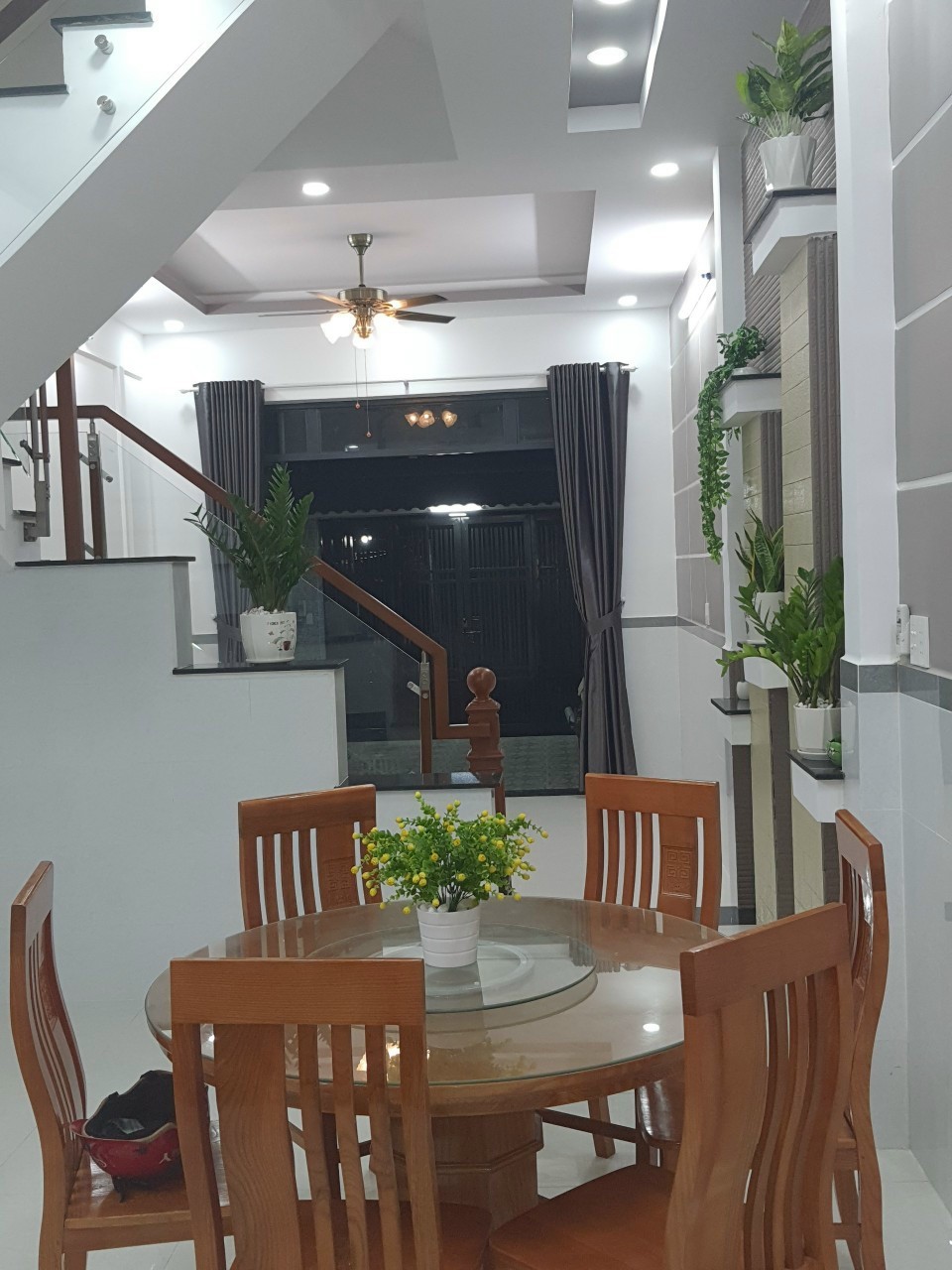 Cho thuê nhà nguyên căn đường số 10 linh xuân thủ đức LH :0909428959. 3