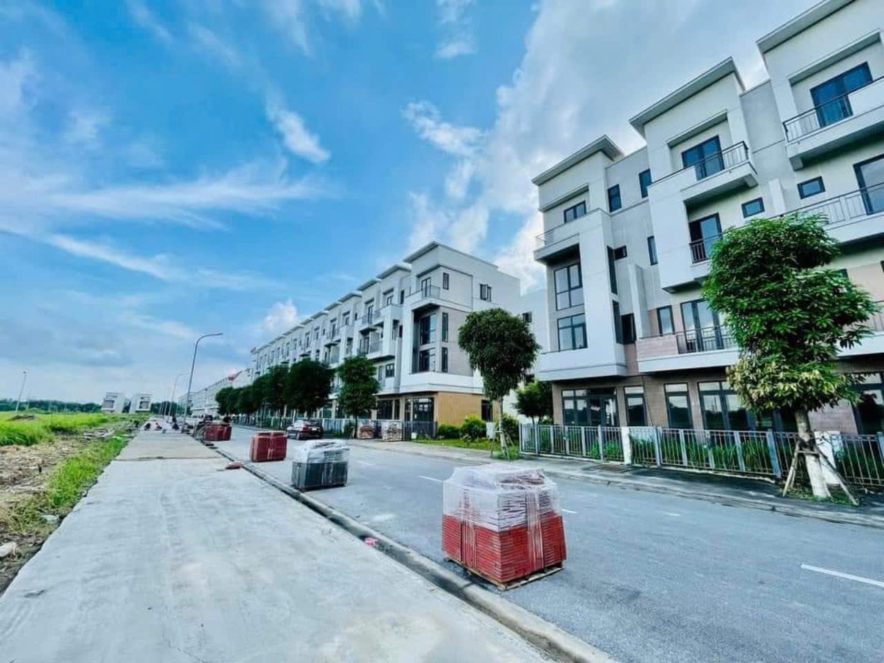 Chính chủ bán shophouse 4 tầng, vị trí vàng, giá thoả thuận hấp dẫn 2