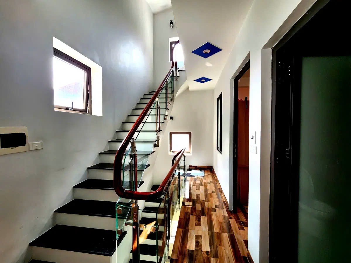 BÁN NHÀ ĐẸP- Ở LUÔN PHỐ KIM QUAN THƯỢNG, 50M2, 5 TẦNG,MẶT TIỀN 5.5M, 11.8 TỶ. LONG BIÊN. 2