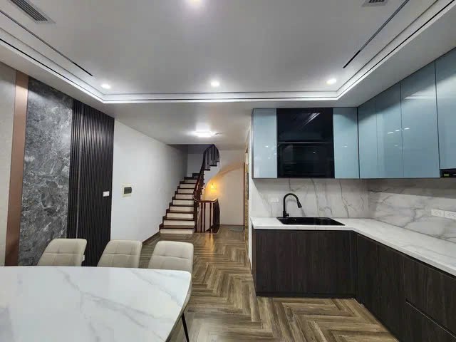 Bán nhà 6 tầng, 60m², Ngọc Thụy, Long Biên - 15.5 tỷ.Mặt ngõ ô tô chánh. 3