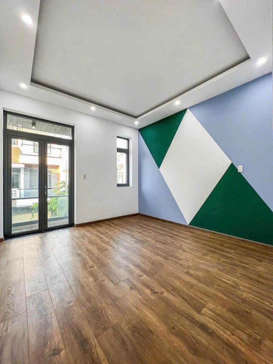 Cần bán Nhà mặt tiền Phường Tương Bình Hiệp, Thủ Dầu Một, Diện tích 120m², Giá 2.4 Tỷ 5