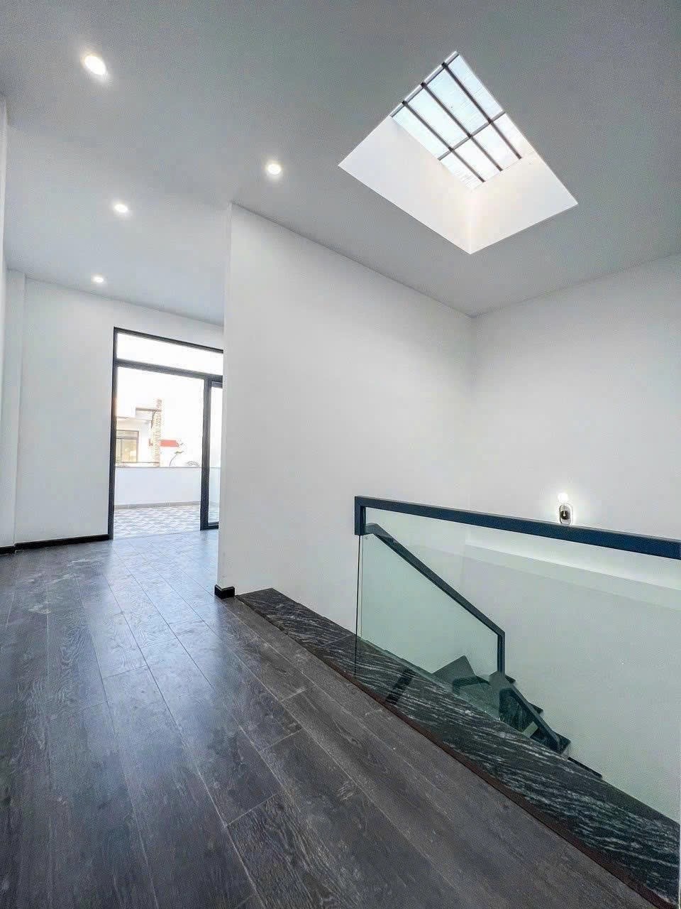 Cần bán Nhà mặt tiền Phường Tương Bình Hiệp, Thủ Dầu Một, Diện tích 120m², Giá 2.4 Tỷ 4