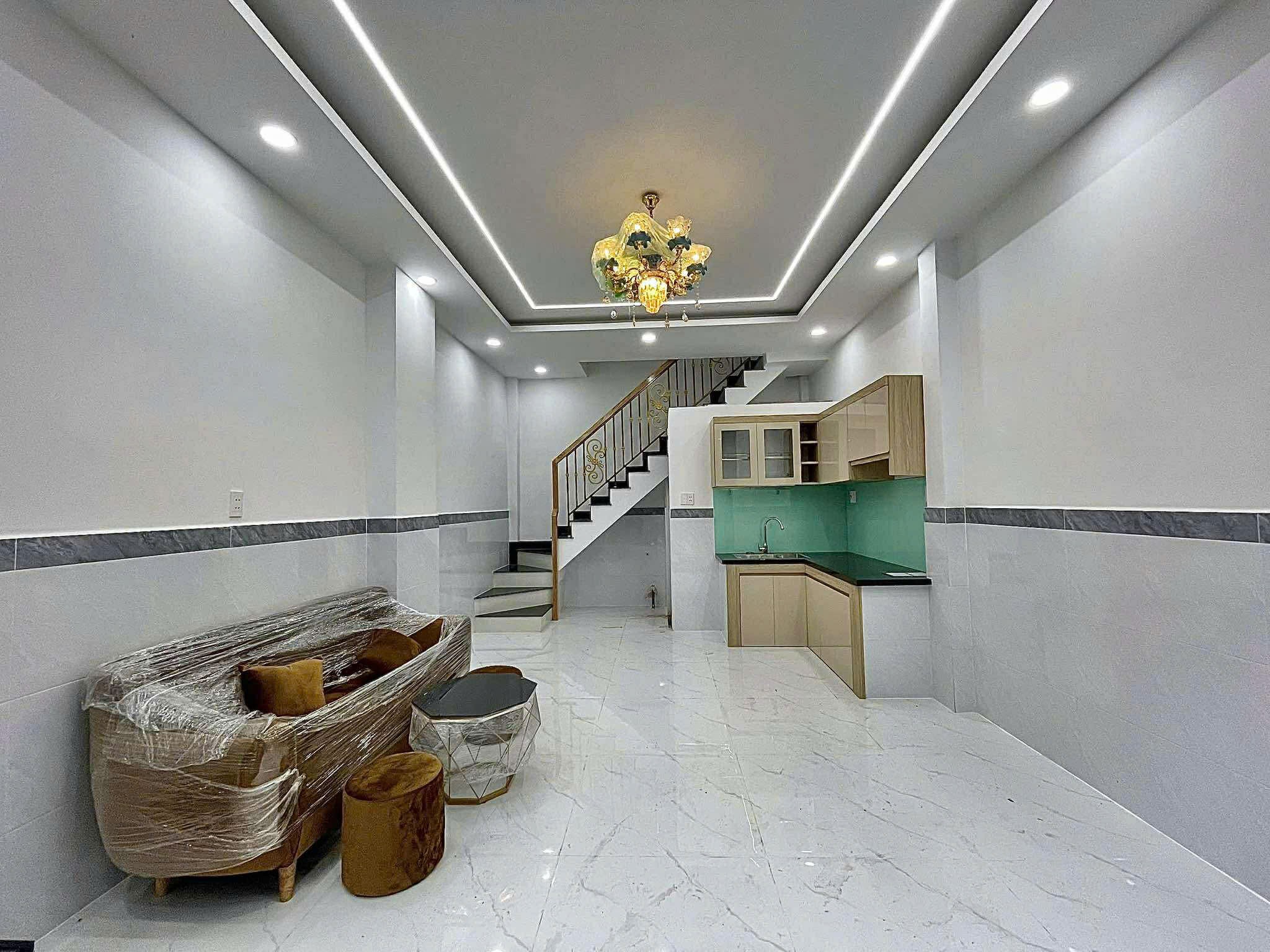 CHỈ 3.9 TỶ CÓ NHÀ MỚI GIÁP Q6 29M2 2 TẦNG BTCT 2PN 2WC SÁT HẺM XE HƠI