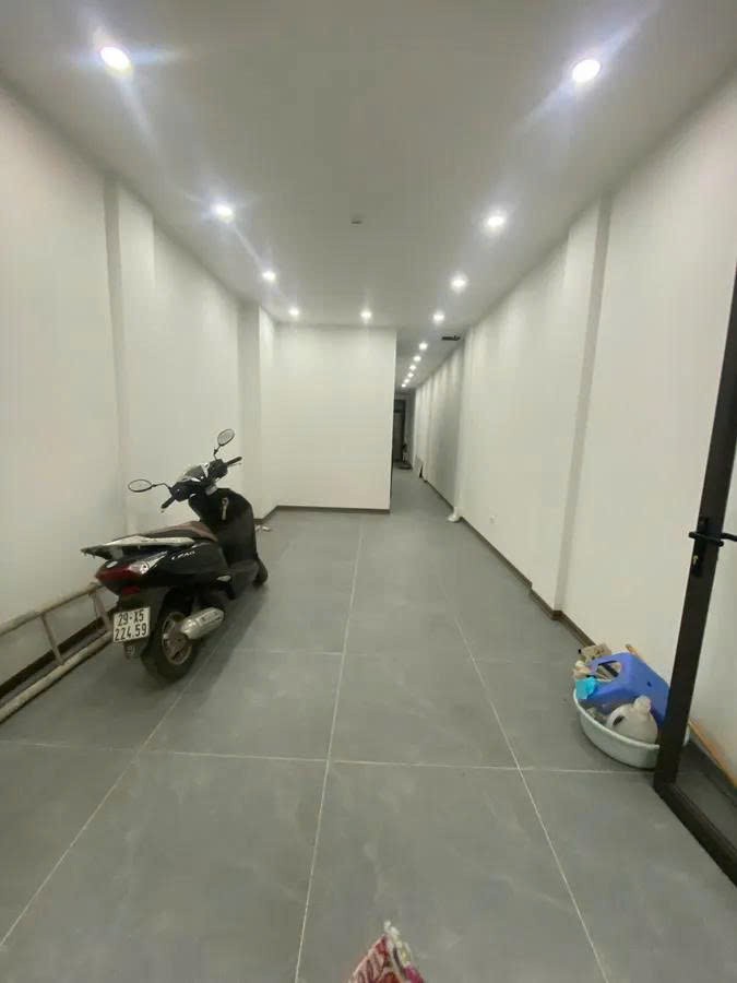 Hiếm nhà đẹp 5 tầng mặt phố Quang Trung, 67m2, mặt tiền 3.6m, 2 mặt phố, thang máy, kinh doanh sầm