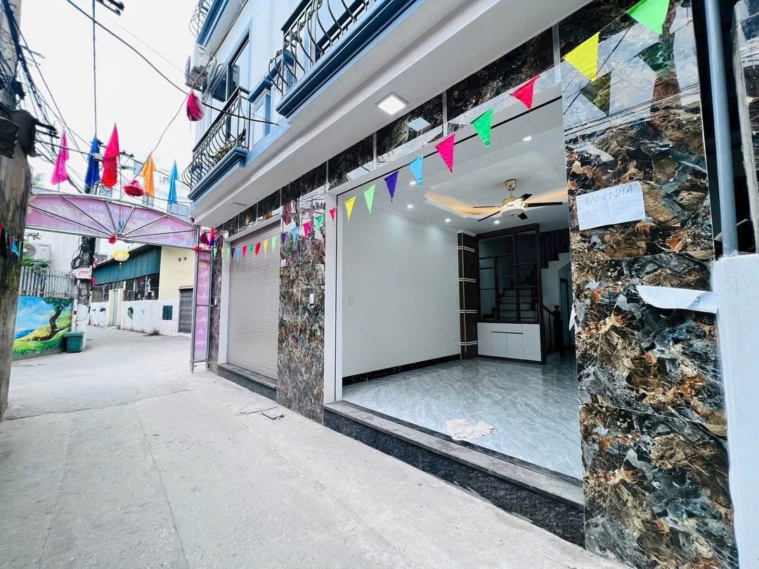 Bán nhà Kim Chung, Hoài Đức 33M 5 Tầng, 3 ngủ, 2 mặt thoáng, ô tô đỗ cửa giá 5.2 tỷ