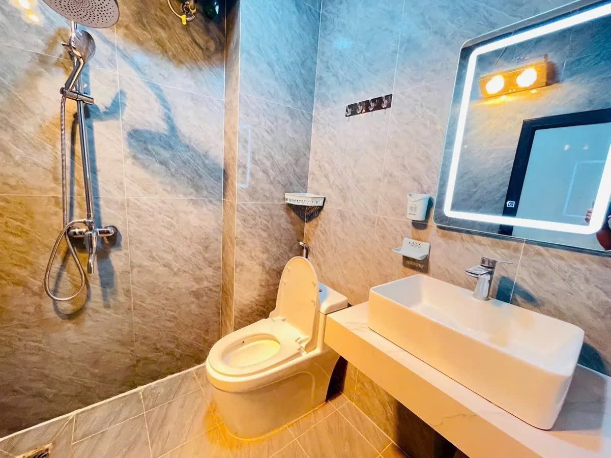 bẤt ngỜ!: Ô TÔ 35M- DÂN XÂY BỀN CHẮC - PHÂN LÔ CÁN BỘ - bán nhà THANH XUÂN 2