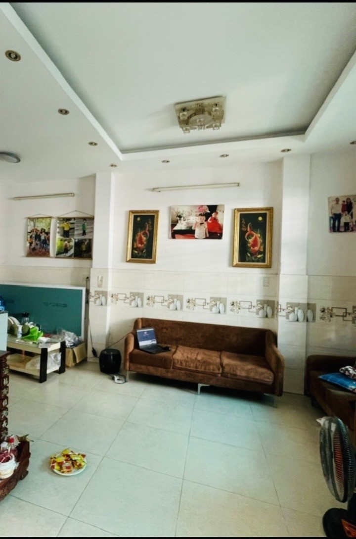 Bán nhà đường Tân Hoà 2, Hiệp Phú. Q9, TP HCM. DT 75 m2,  3 tầng, 4PN, SH. Giá  5.6 tỷ 2