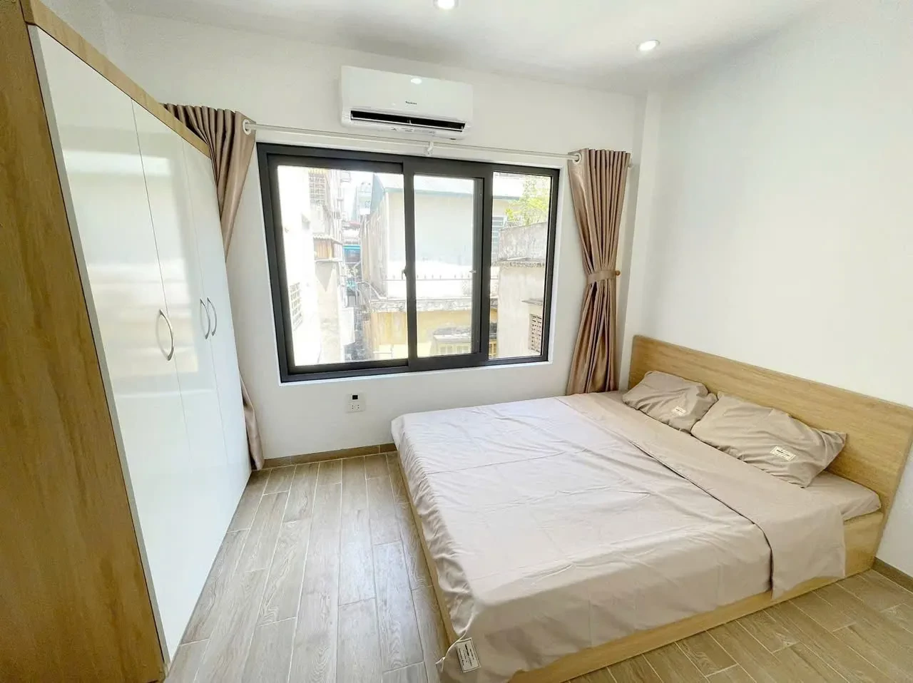 Bán Nhà Trại Tóc Ô Chợ Dừa 37/42m2. 6 tầng. mặt tiền 3.8m. giá 10.8 Tỷ Đống Đa Hà Nội 2