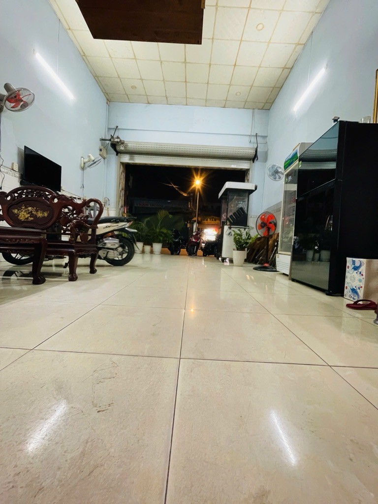 BÁN NHÀ MẶT TIỀN HUỲNH TẤN PHÁT, CHỈ 200M ĐẾN QUẬN 4 – VỊ TRÍ ĐẮC ĐỊA, GIÁ CHỈ 13 TỶ 2