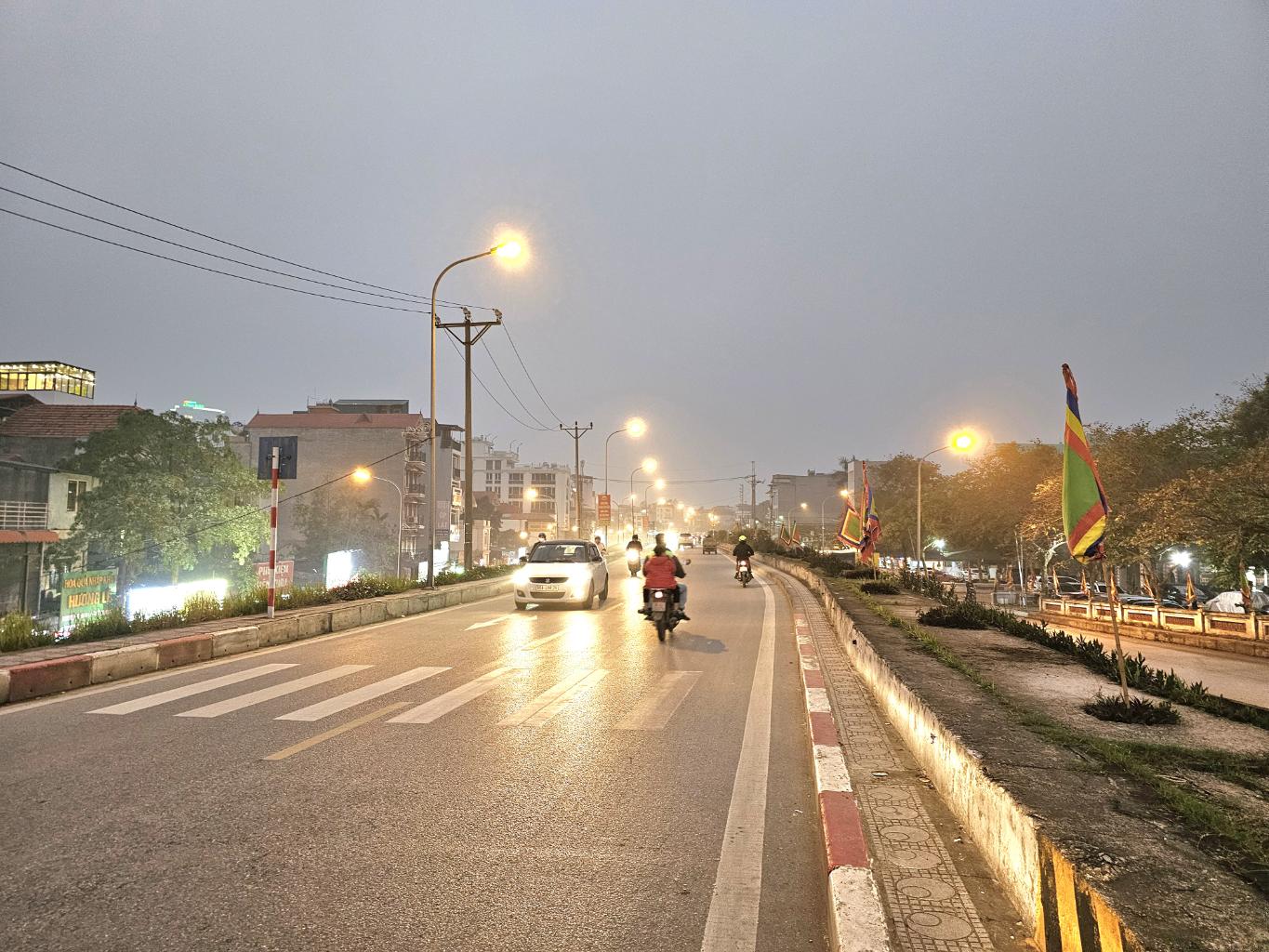 Bán nhà mặt phố Ngọc Thuỵ 76m x 5m vuông vắn, kinh doanh đỉnh giá chỉ 15 tỷ còn tl. LH 0936123469 3