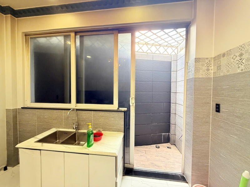 Bán nhà đường  Hồ Văn Tư, Trường Thọ, Thủ Đức. DT 64 m2, 4 tầng, SH. Giá 7.9 tỷ. LH: 0933125879 3