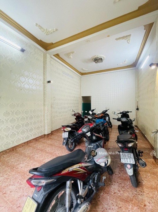 BÁN NHÀ BÀU CÁT NGUYỄN HỒNG ĐÀO GẦN NHÀ GA METRO 4.1M x 23M 3 TẦNG GIÁ 10.9T TL 3