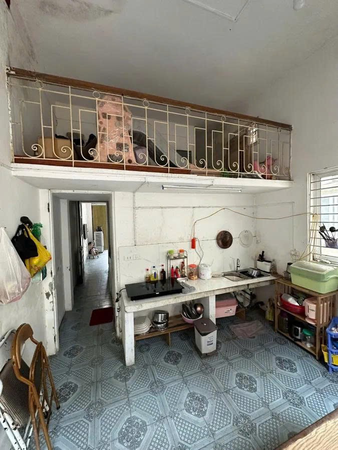 Bán nhà 3 tầng mặt phố Lê Trọng Tấn, 120m2, mặt tiền 4.2m, vị trí đẹp, kinh doanh sầm uất, giá 24.5 2