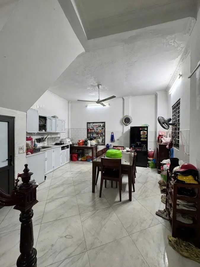 hIẾm!: LÔ GÓC - GẦN Ô TÔ- HỒ SINH THÁI - DÂN XÂY BÁN NHÀ KHƯƠNG TRUNG 2