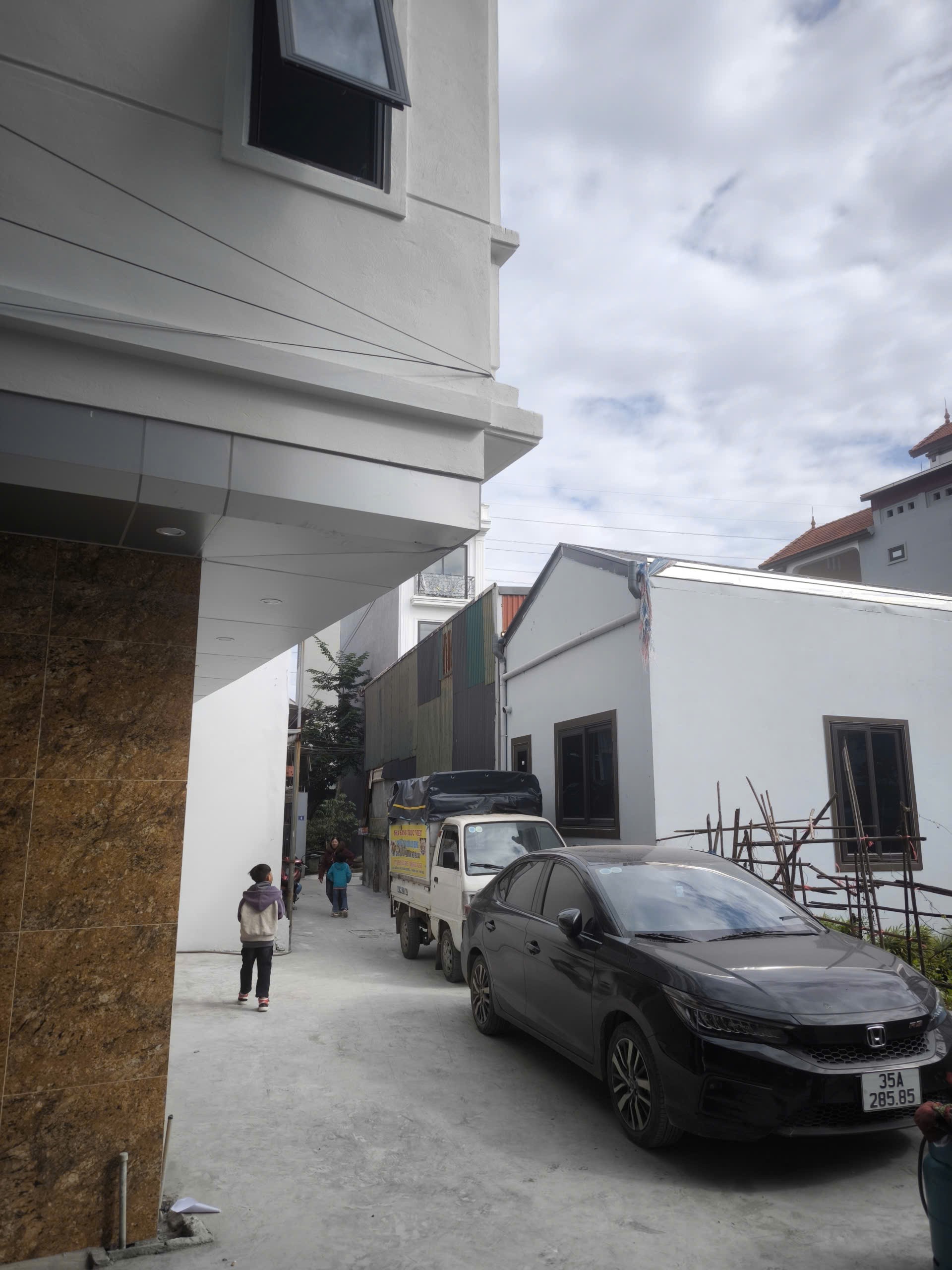 Bán nhà đẹp Vân Côn, Hoài Đức 43M, 4 Tầng, 4 phòng ngủ, ô tô đỗ 3