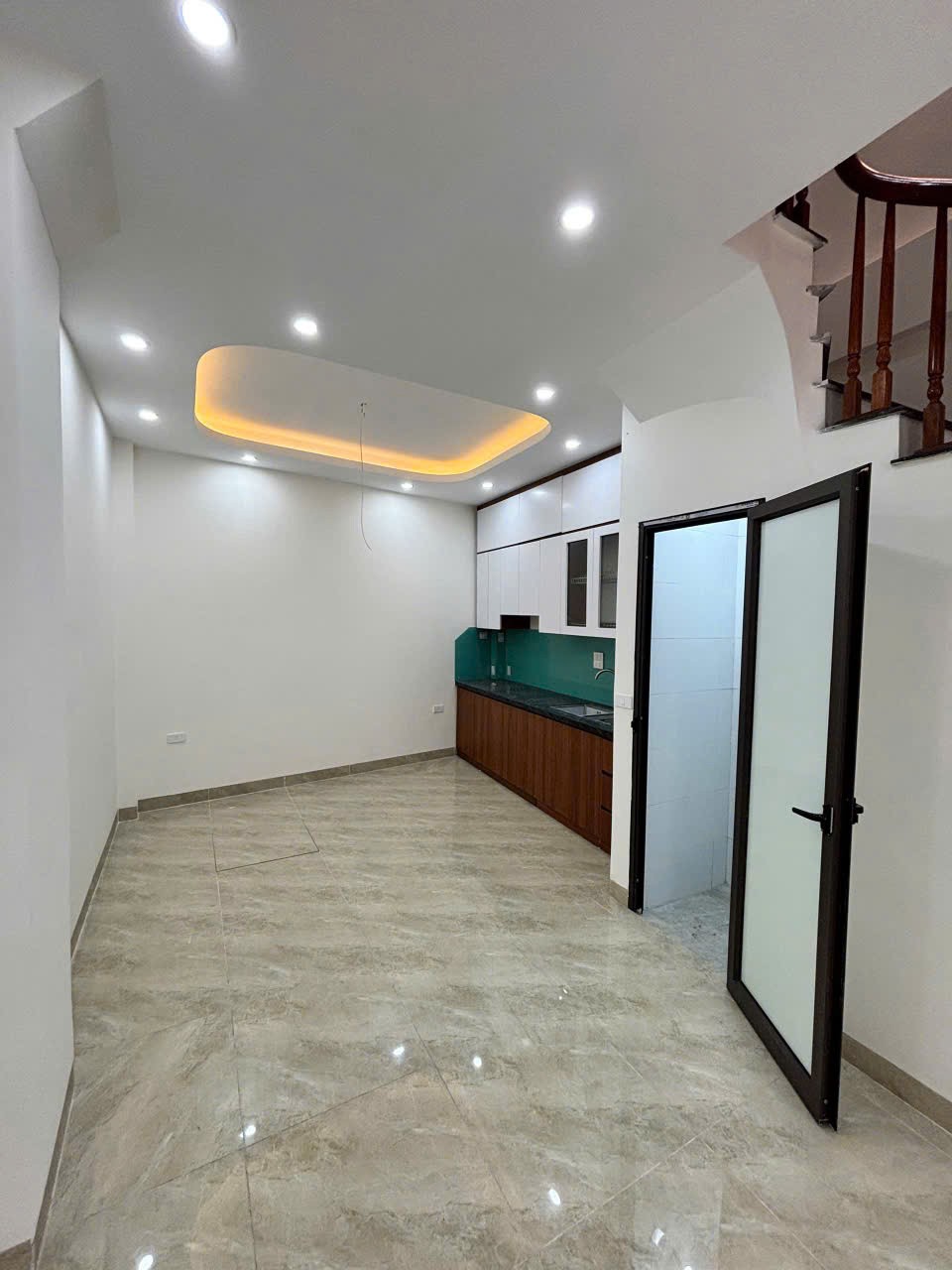 Bán nhà 38m2 Lai Xá, Hoài Đức. Đơn lập 5 tầng, 6 phòng ngủ. Cách 180m đến Chợ, Quốc Lộ 32 2