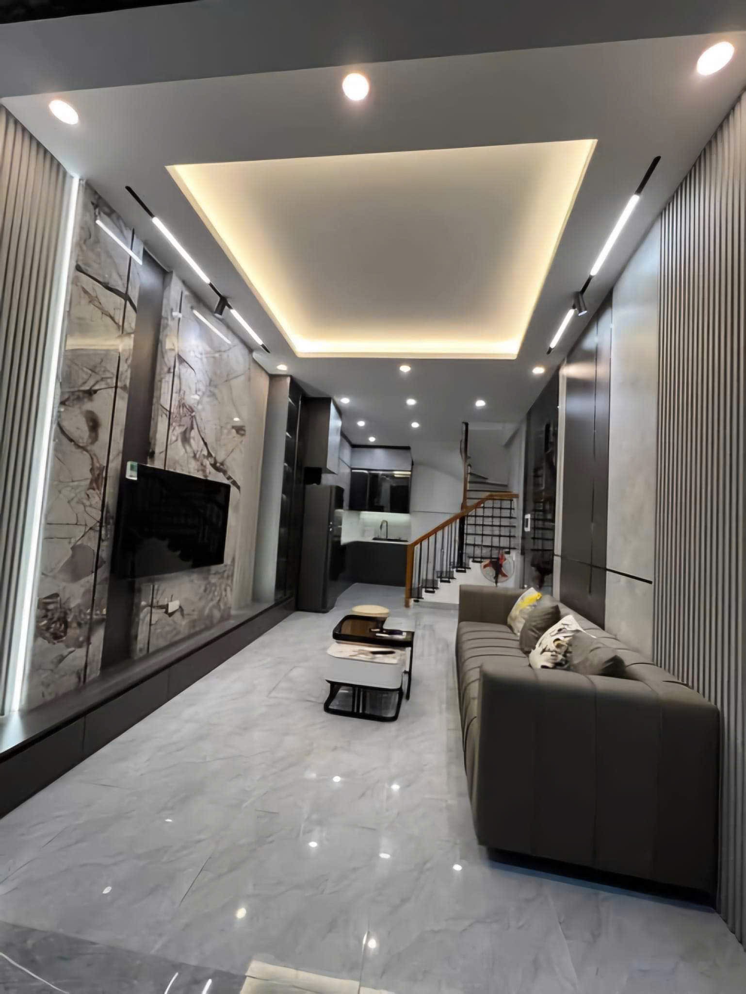 Nhà Kim Chung xây 5 Tầng, 4 phòng, ngõ rộng, chỉ 40m ô tô đỗ, kinh doanh giá 4.3 tỷ 2