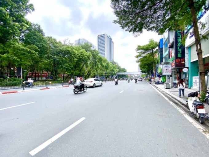 Bán nhà giá tốt MP Hồng Tiến-Long Biên-Hà Nội. Mặt tiền rộng, thang máy. Kinh doanh vô địch(29/9)