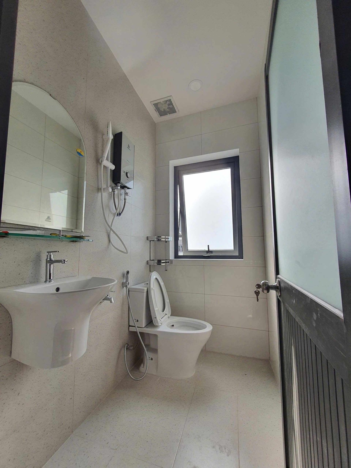 NHÀ ĐẸP 81m2 NỞ HẬU TÀI LỘC - 6 TẦNG 14 CHDV DÒNG TIỀN 70TR/THÁNG - CHỢ BÀ CHIỂU 5