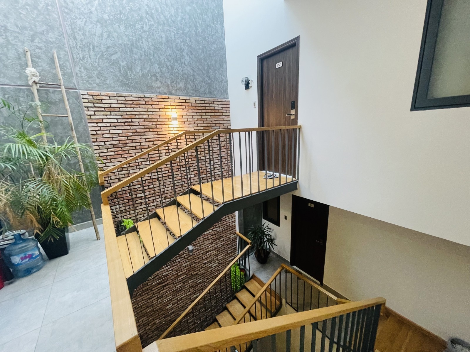 NHÀ 4 TẦNG - 2 MẶT TIỀN Q1 - 148m2 - ĐANG THUÊ KHOÁN 120TR/THÁNG - GIÁ 32 TỶ 9