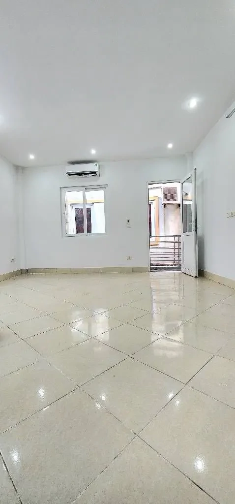 Bán Nhà Nguyễn Phúc Lai 36m2. 5 tầng. mặt tiền 4.6m. giá 12.2 Tỷ Đống Đa 3