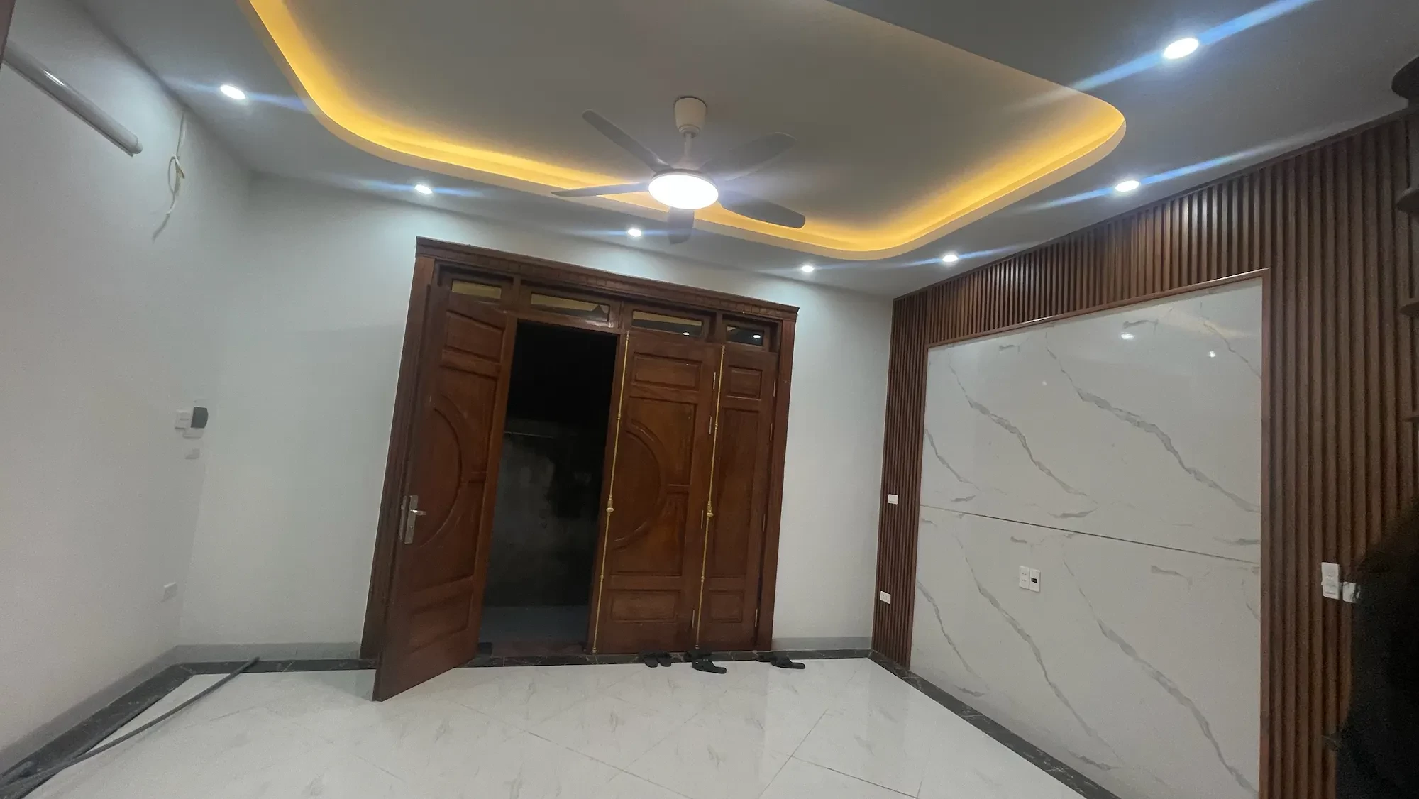 Bán Nhà Minh Khai 34m2. 5 tầng. mặt tiền 5m. giá 8.7 Tỷ Hai Bà Trưng Hà Nội