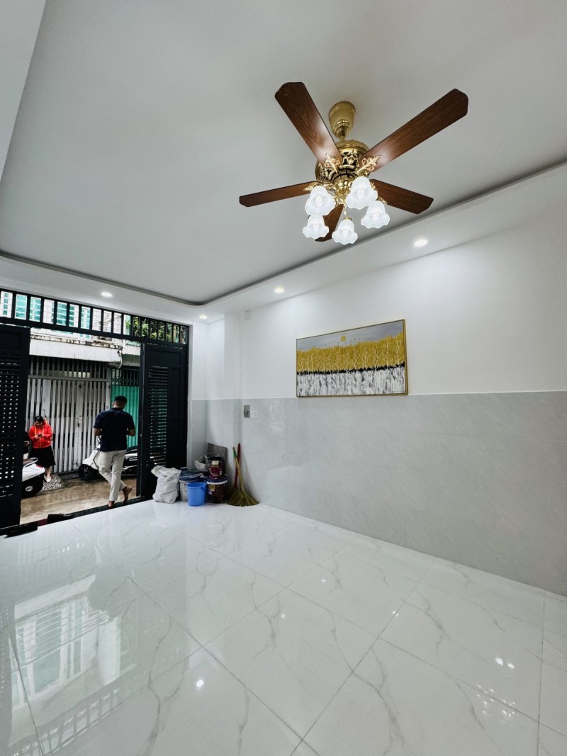 Cơ hội vàng! Bán nhà 2 tầng 4x12m hẻm Lê Thúc Hoạch Tân Phú, sổ hồng, chỉ 5.7 tỷ. 3