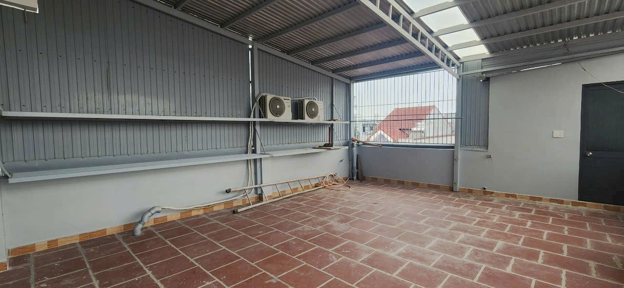 Bán nhà 3 tầng 4PN gần chung cư Hoàng Quân, Vĩnh Hoà, Bắc Nha Trang, 139m2, giá 8 tỷ 340 6