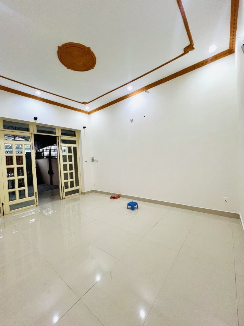 Bán nhà đường Số 2, Tăng Nhơn Phú B, Q9, TP HCM. DT 124m2, 2PN, SH, giá 9.1 tỷ. 4