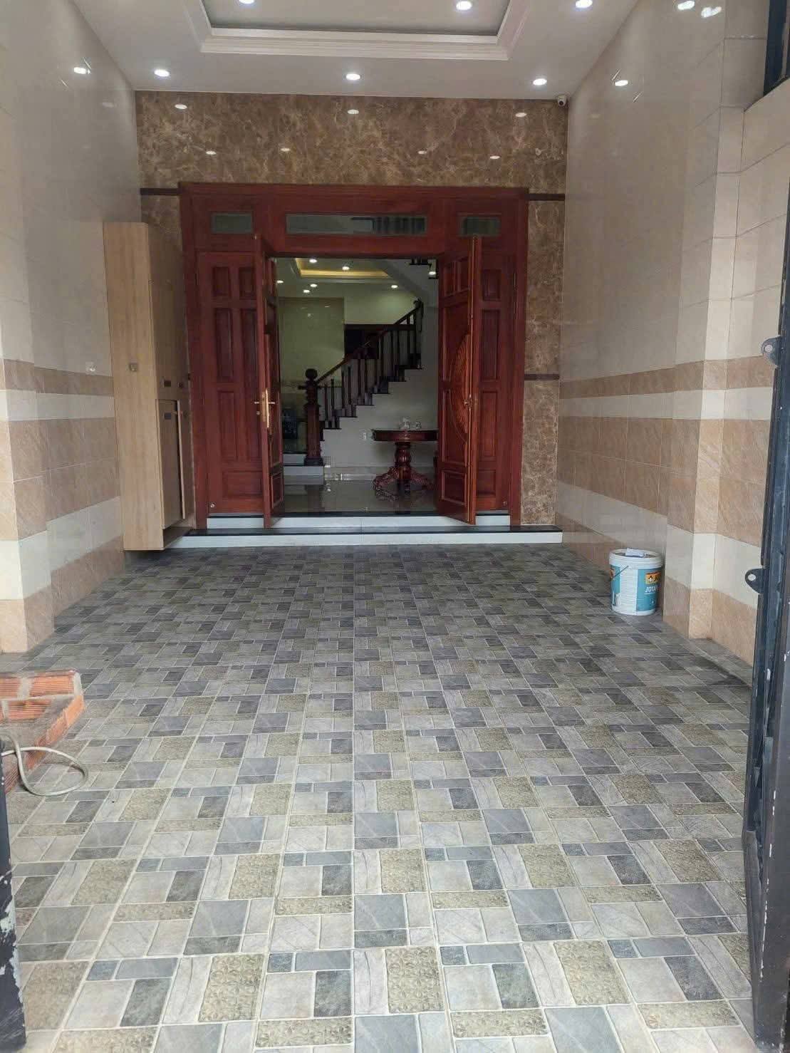 CHO THUÊ NHÀ SẴN MÁY LẠNH SÂN ĐẬU XE HƠI SÁT  CHỢ HIỆP BÌNH,THỦ ĐỨC GIÁ 17TR 4