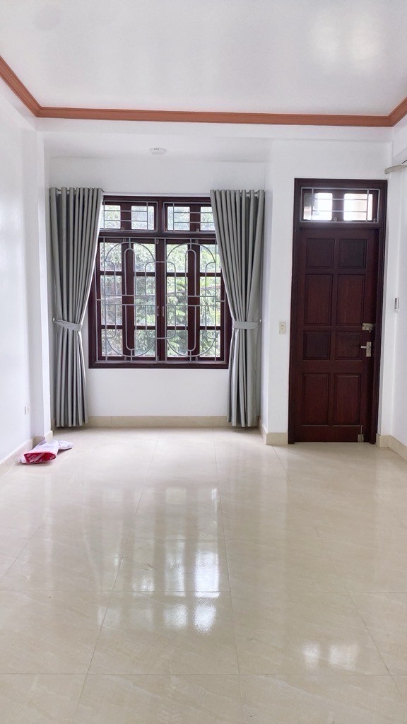 Cần bán Nhà mặt tiền đường Yên Sở, Phường Yên Sở, Diện tích 56m², Giá 18.5 Tỷ 5