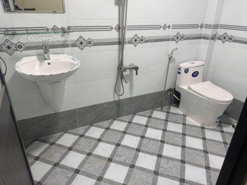 Bán nhà đường Man Thiện, Hiệp Phú, Q9, TP HCM. DT 93m2, 2 tầng, 4PN. Sổ hồng chính chủ. Giá 9.1 tỷ. 5