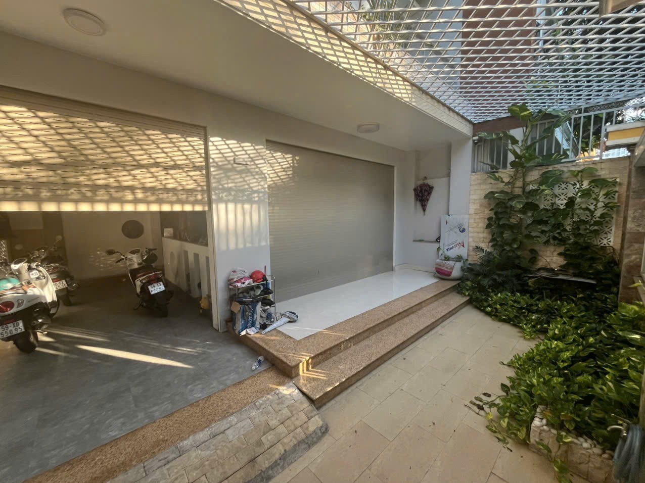 BIỆT THỰ BÊN SÔNG NỘI THẤT SIÊU VIP 4PN,4WC GIÁP GIGAMALL GIÁ 35TR 2