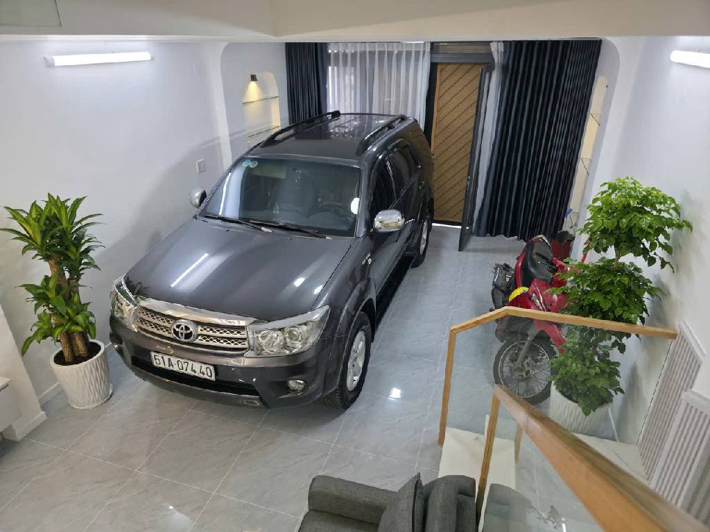 HIẾM CÓ! NHÀ 4 TẦNG – XE HƠI NGỦ TRONG NHÀ – KỀ PHÚ MỸ HƯNG 2