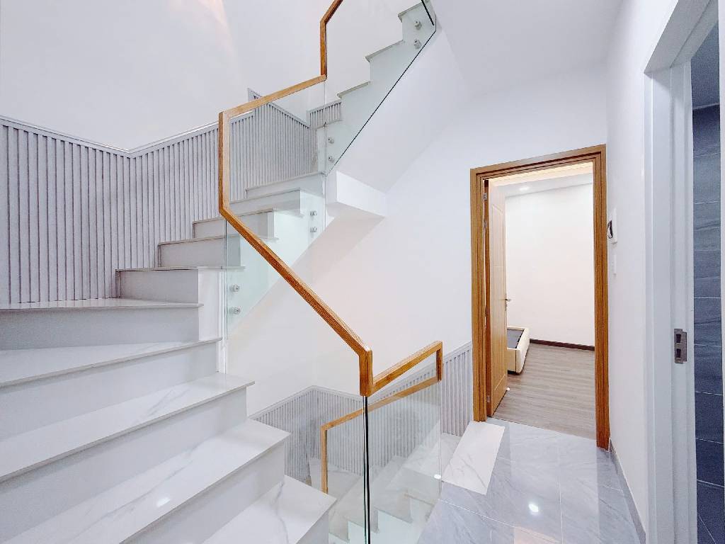 HIẾM CÓ! NHÀ 4 TẦNG – XE HƠI NGỦ TRONG NHÀ – KỀ PHÚ MỸ HƯNG 5