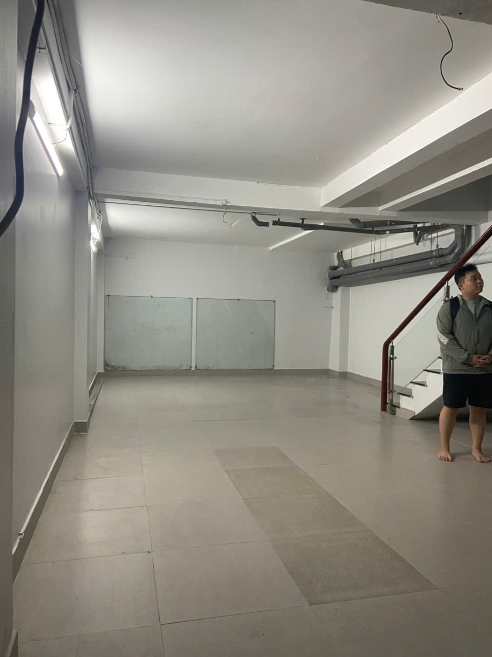 CHO THUÊ BIỆT THỰ LITTLE VILLAGE, SÁT GIGAMALL,1 HẦM 4 LAU,6PN,26TR. 3