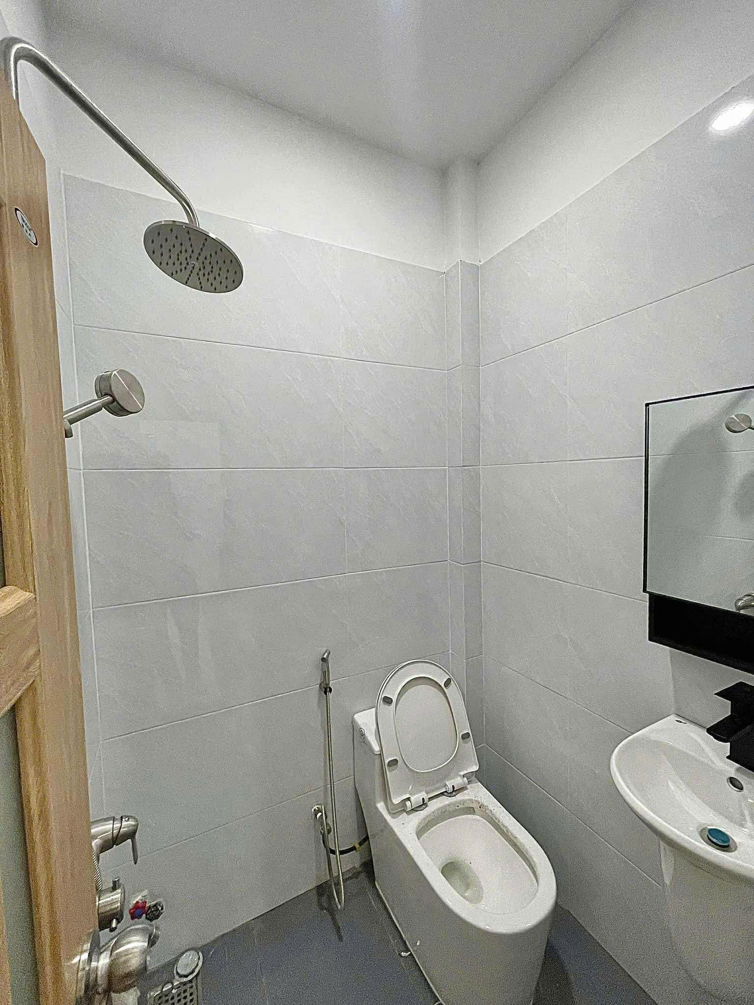 CHỈ 3.9 TỶ CÓ NHÀ MỚI GIÁP Q6 29M2 2 TẦNG BTCT 2PN 2WC SÁT HẺM XE HƠI 3