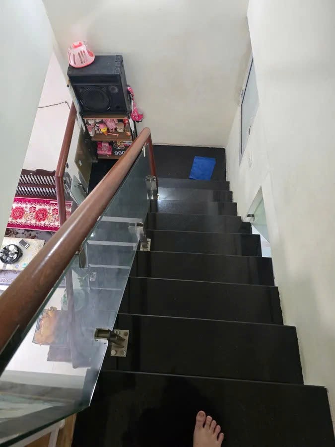 NHANH TAY: GẦN PHỐ ‍- NHÀ CHẮC - GIÁ HIẾMbán nhà THANH XUÂN. 3