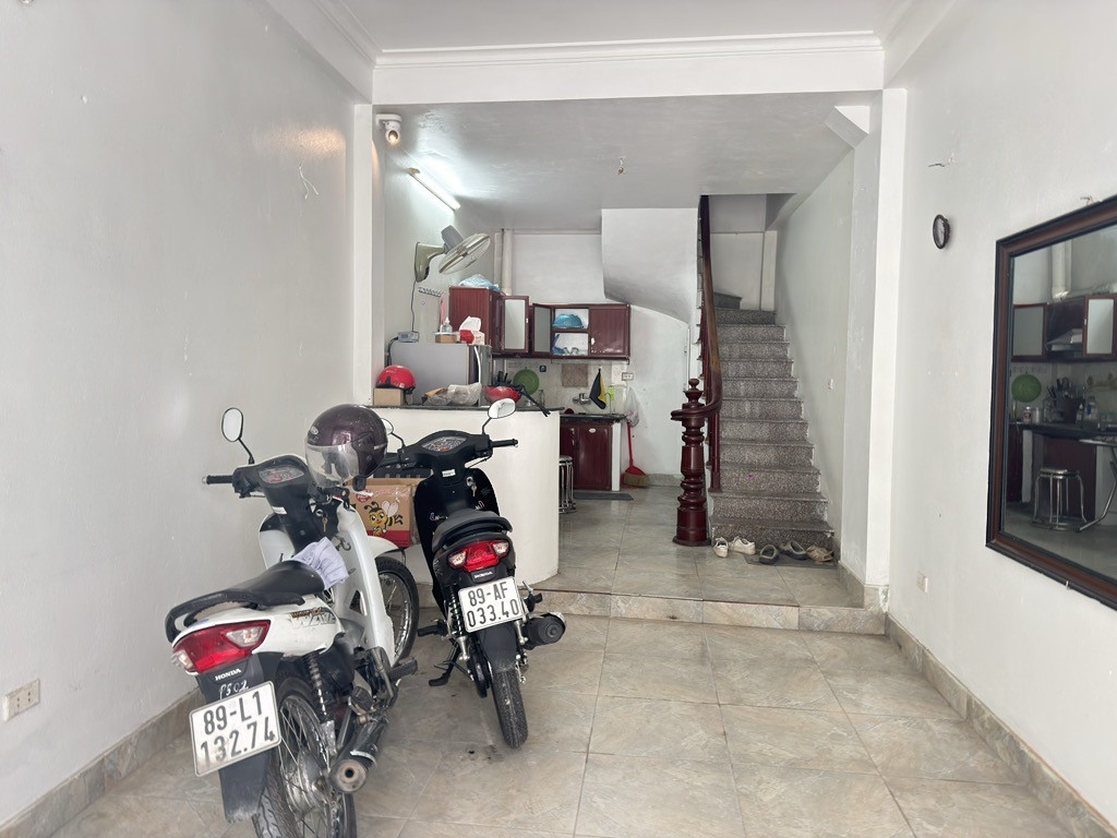 Bán nhà ngõ 405 Ngọc Thuỵ 32m x 3T oto tránh, kinh doanh chỉ nhỉnh 5 tỷ. LH 0936123469 3