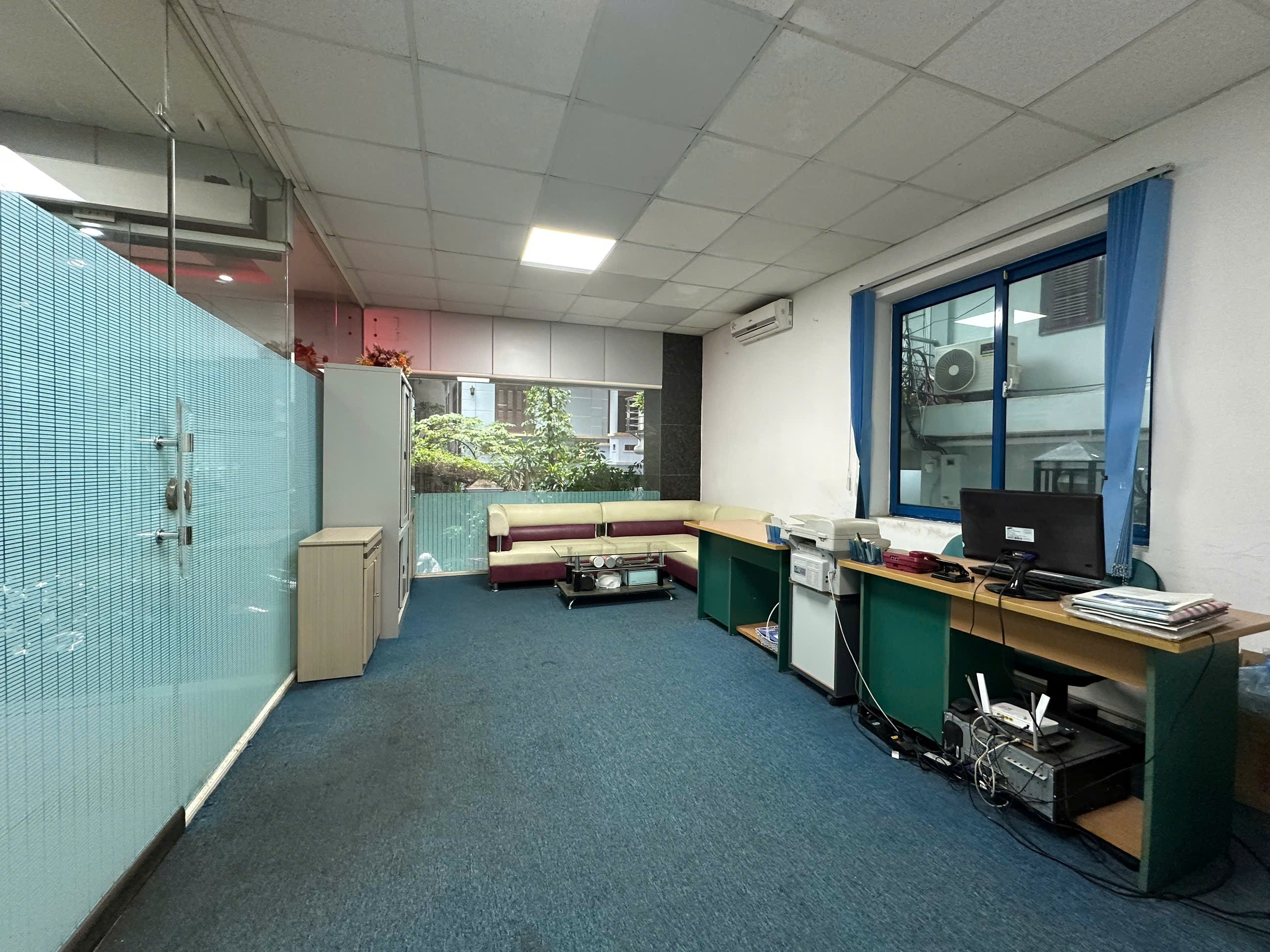 MỜI THUÊ NGAY VP 22M2 GIÁ RẺ, ĐẸP TRUNG TÂM THÁI HÀ. LH 0929236669 3