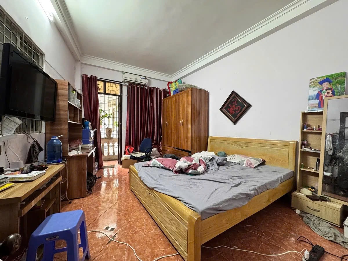 hIẾm!: LÔ GÓC - GẦN Ô TÔ- HỒ SINH THÁI - DÂN XÂY BÁN NHÀ KHƯƠNG TRUNG 3