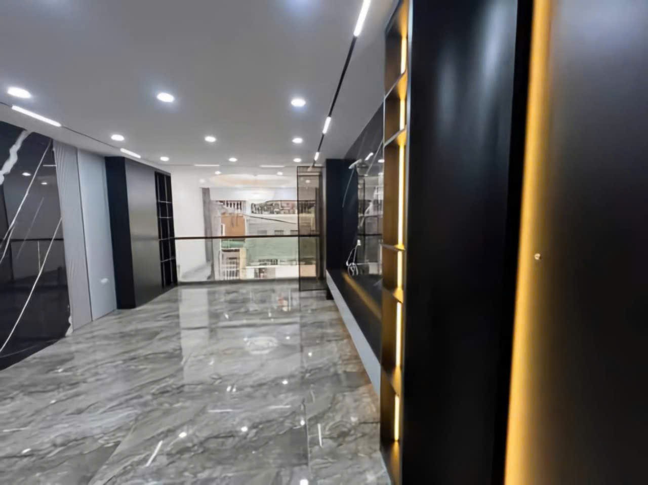 Bán nhà đường Di Trạch,Hoài Đức 40M 6 Tầng, Thang Máy, 2 mặt tiền, đường 7m kinh doanh 3