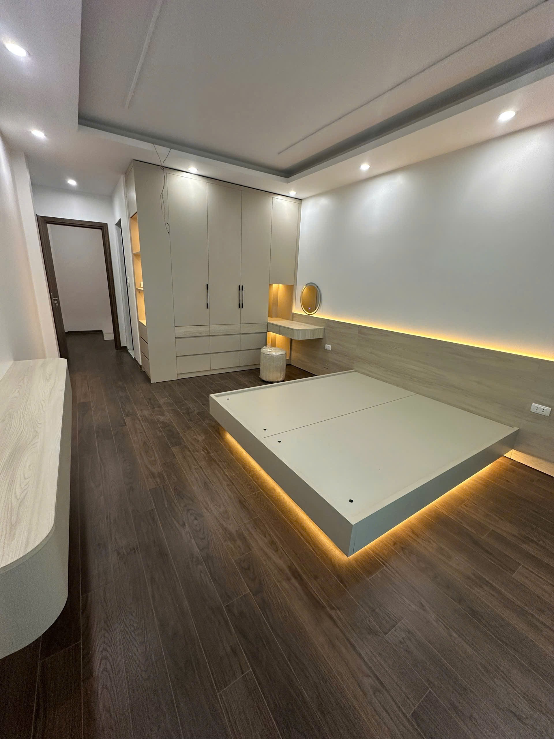 Nhà đẹp Đông La, An Khánh, ô tô qua nhà, đầy đủ nội thất, gần Công Viên Đông La, KĐT Đô Ng 7